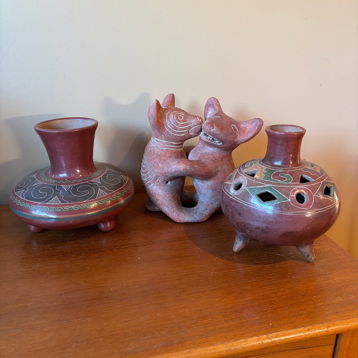 R125 Mexican Pottery Grouping