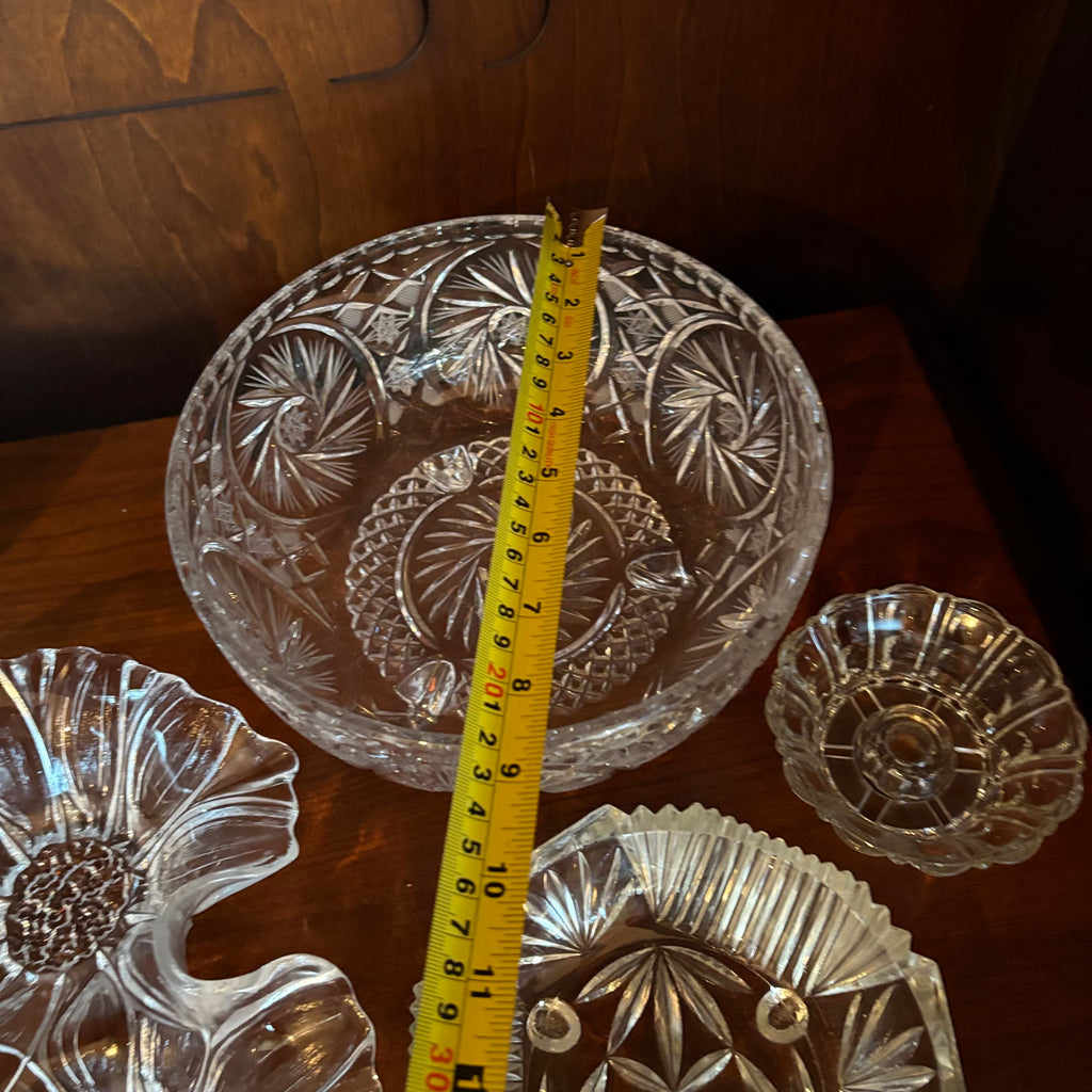R130 Vintage Crystal and glass Grouping (bowls and more)