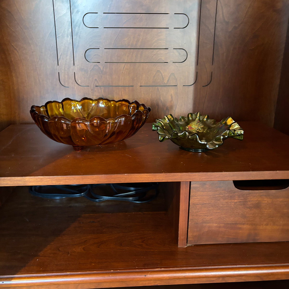 R131 Vintage Glass Grouping (amber bowl and carnival glass bowl)