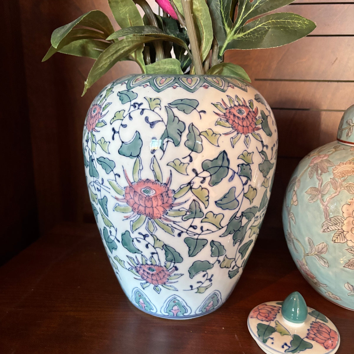 R133 Home Decor Grouping (vase and artificial flower grouping)