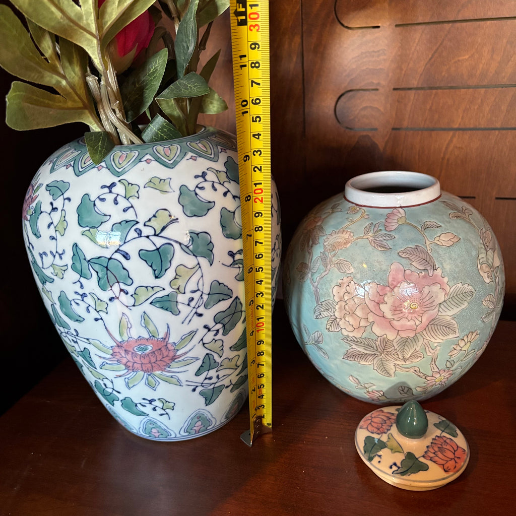 R133 Home Decor Grouping (vase and artificial flower grouping)