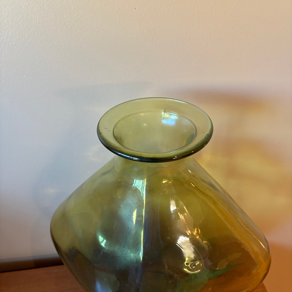 R136 Home Decor Grouping (large green glass vase and more)