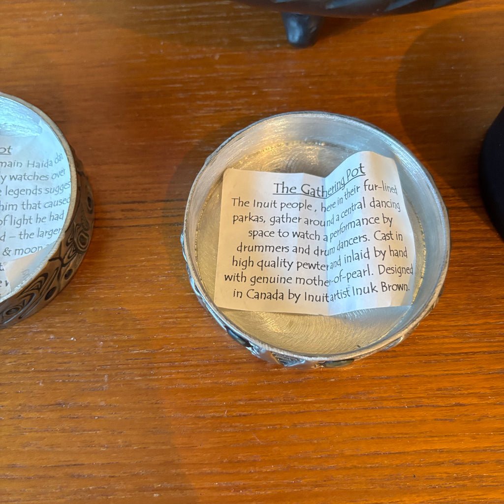 R138 Home Decor Grouping (pewter boxes and more)