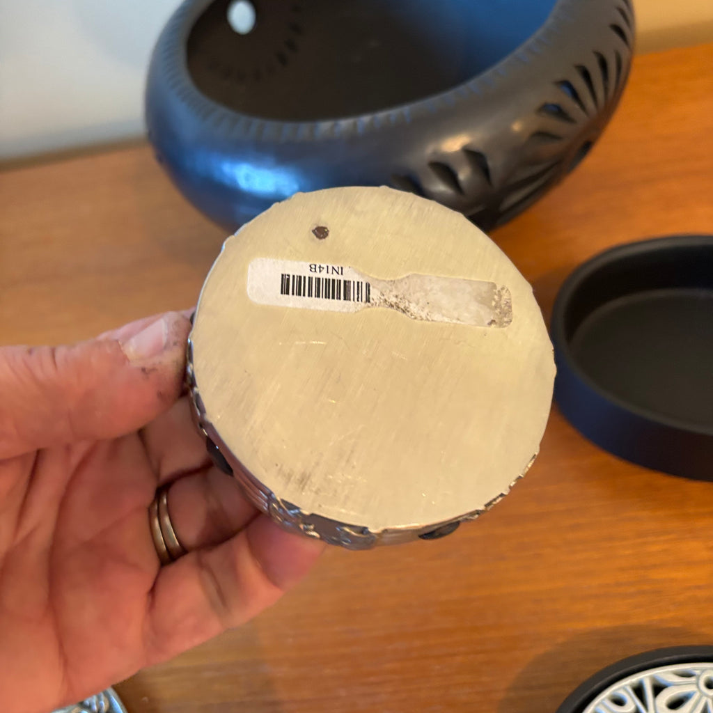 R138 Home Decor Grouping (pewter boxes and more)