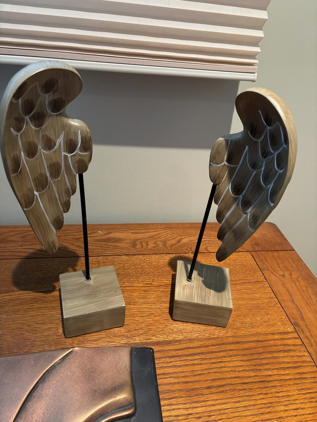 R218 Home Decor Grouping (winged bookends and more)