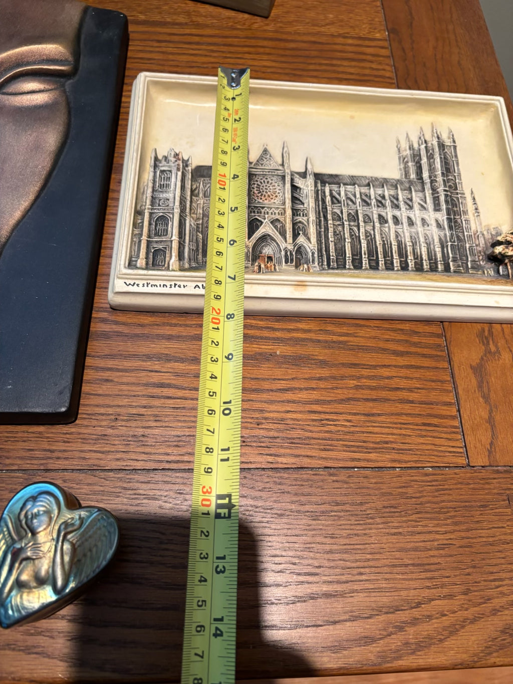 R218 Home Decor Grouping (winged bookends and more)