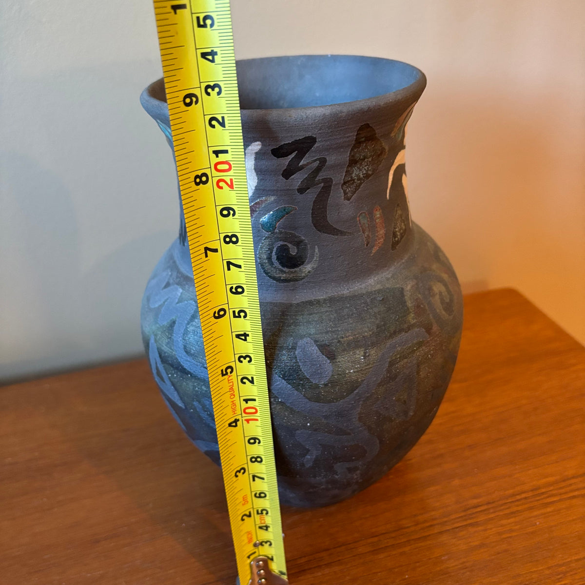 R140 Home Decor Grouping (pottery vase and terracotta mask)
