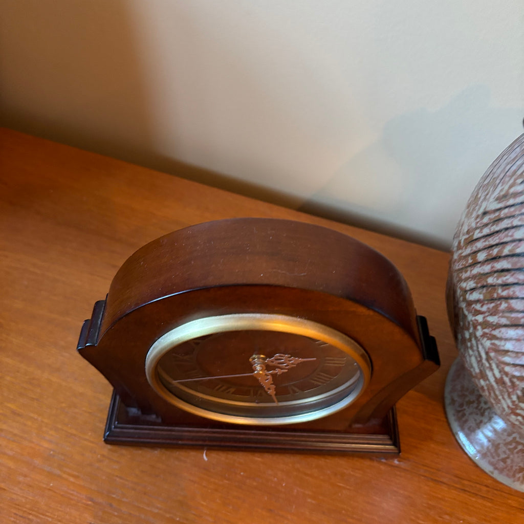 R145 Home Decor Grouping (decorative urn and mantel clock)