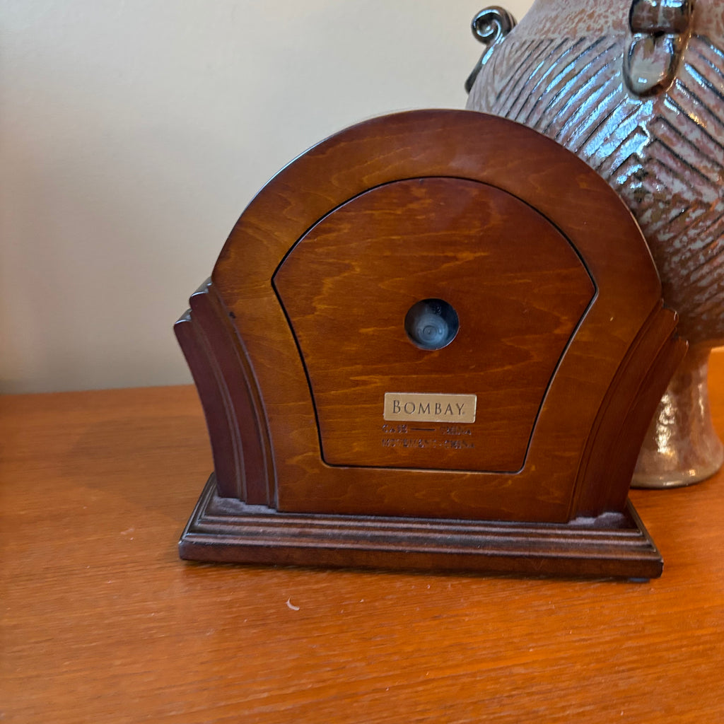 R145 Home Decor Grouping (decorative urn and mantel clock)