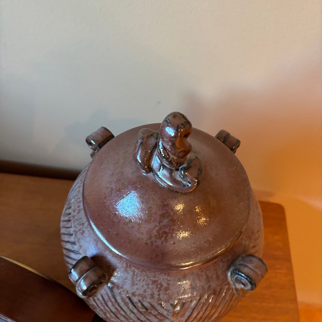 R145 Home Decor Grouping (decorative urn and mantel clock)