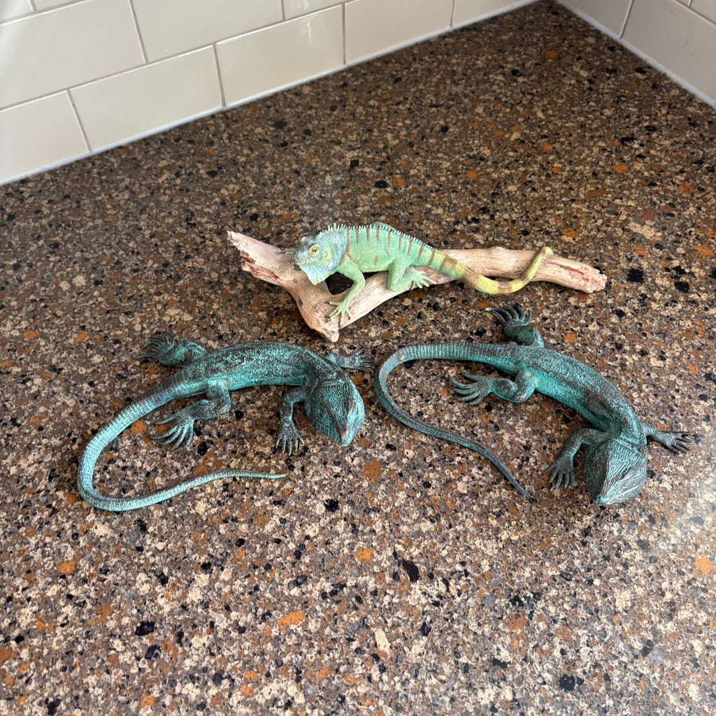 R146 Lizard Figurines Grouping