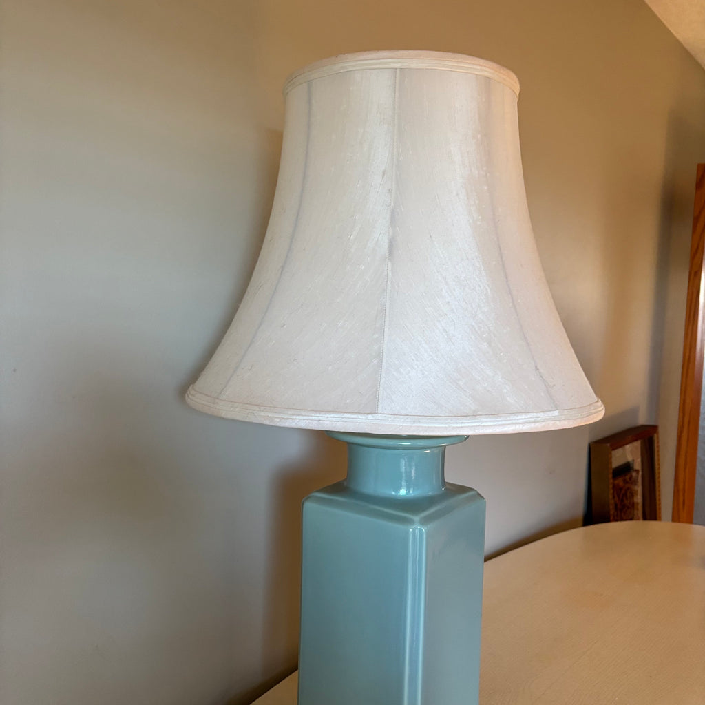 R152 Vintage blue ceramic base table lamp with ivory shade