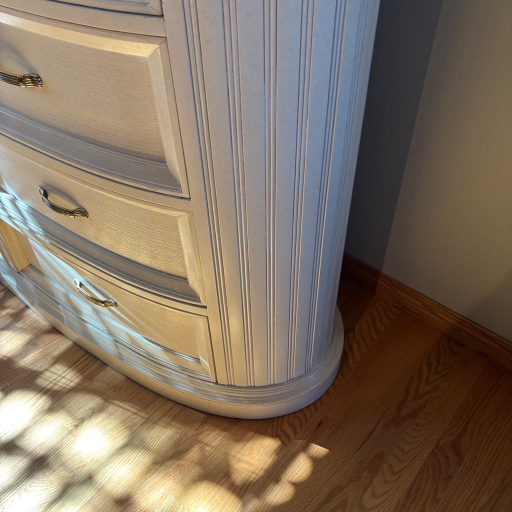 R153 Century off white wooden curved 8 drawer dresser (45" high and 22" deep) ***very heavy