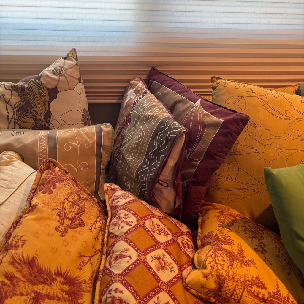 R166 Throw Pillow Grouping