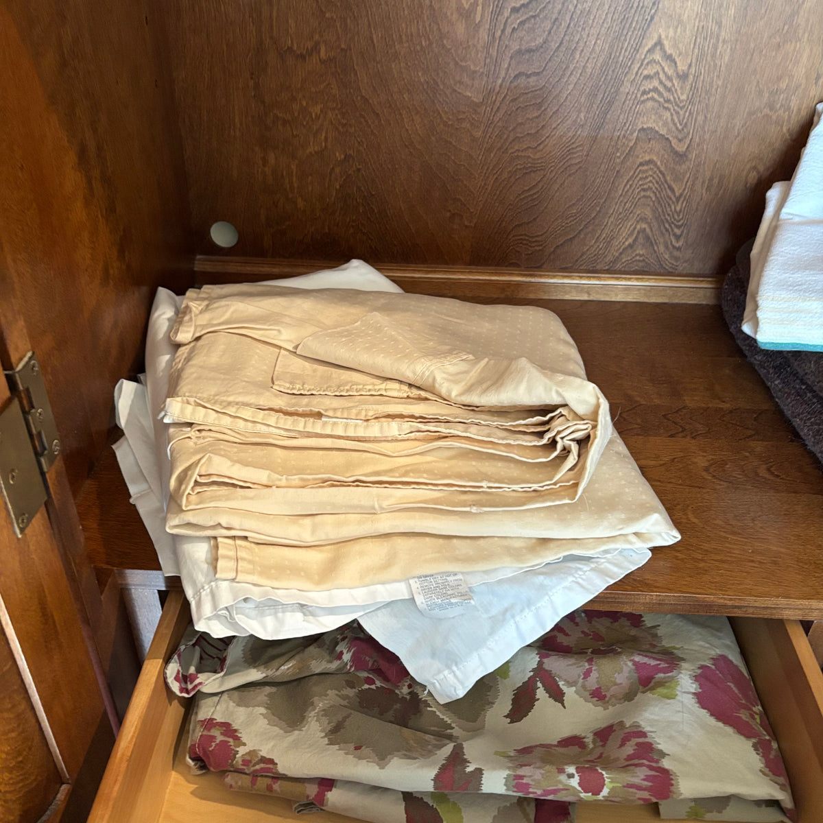 R168  Linen Grouping