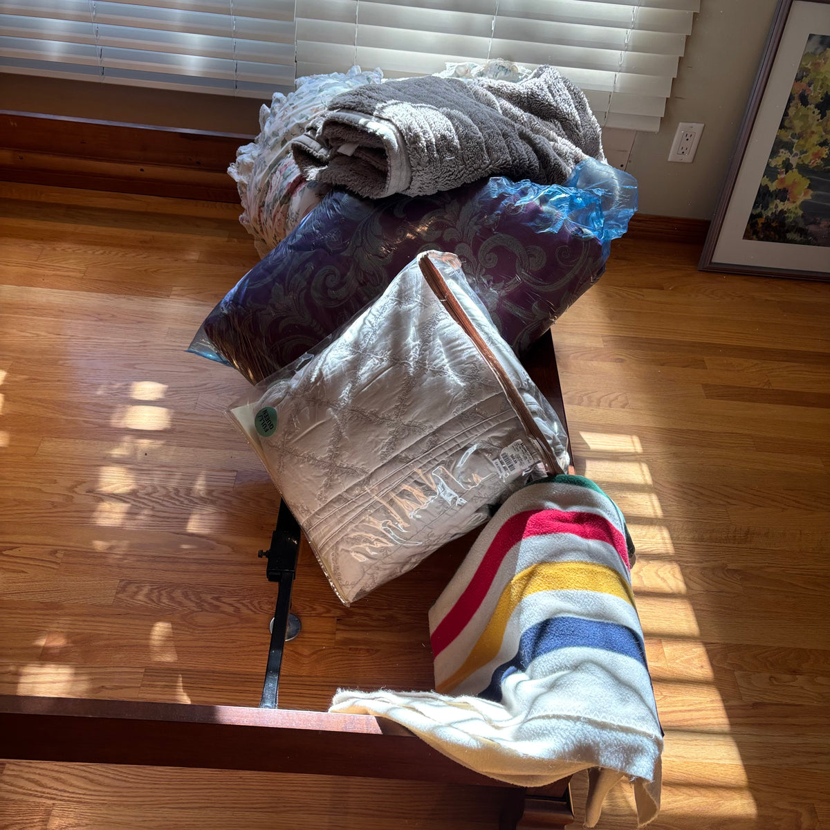 R168  Linen Grouping