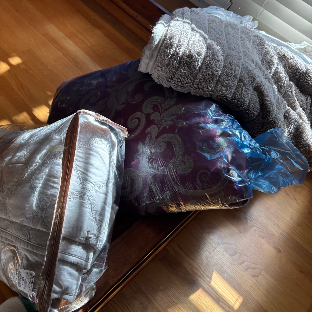 R168  Linen Grouping