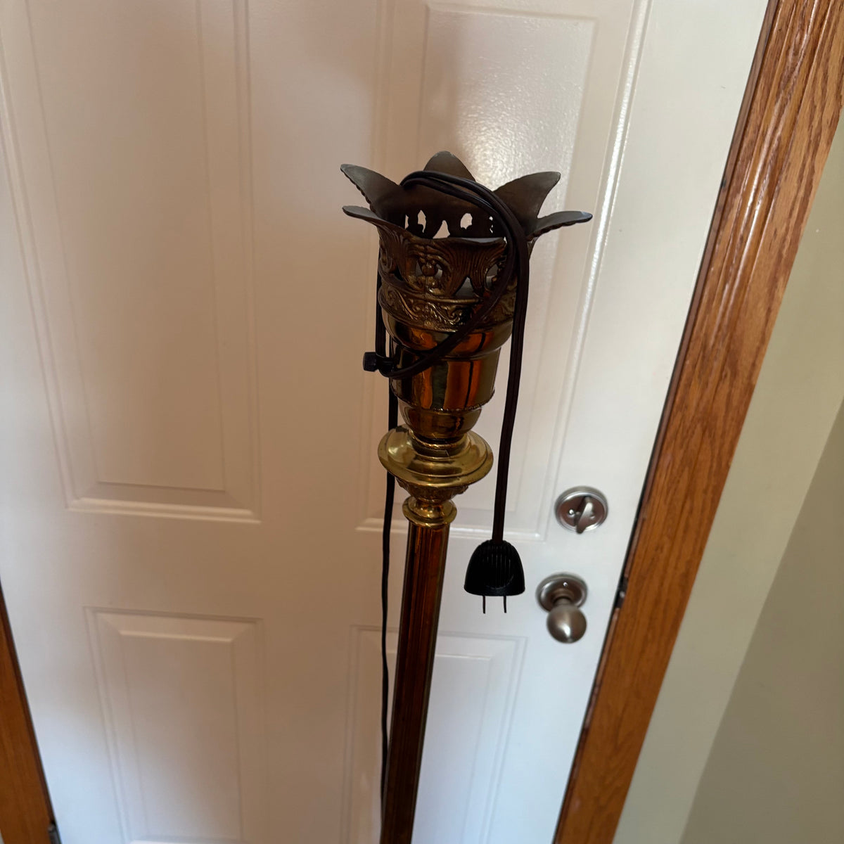 R170 Untested Vintage torchiere style floor lamp with mismatched glass shade (60" high)