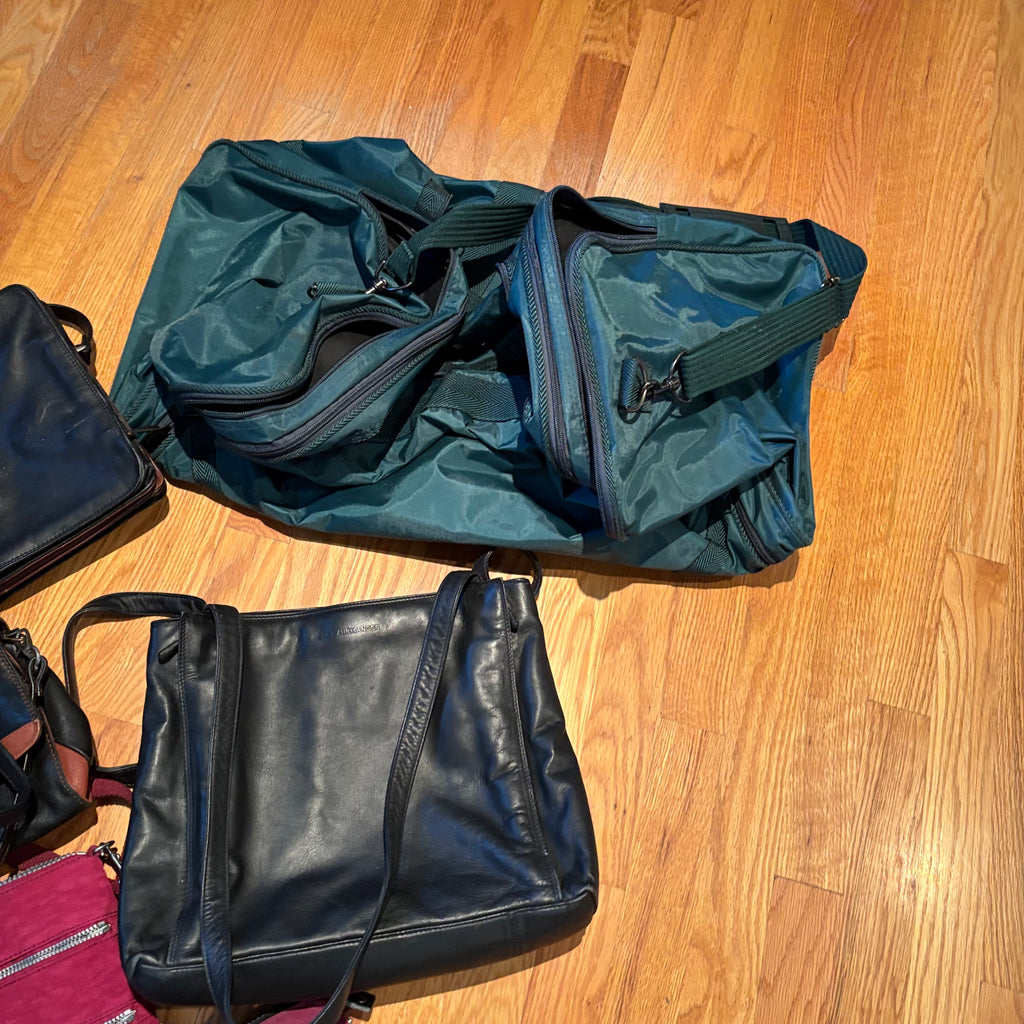 R174 Purse and Bag Grouping