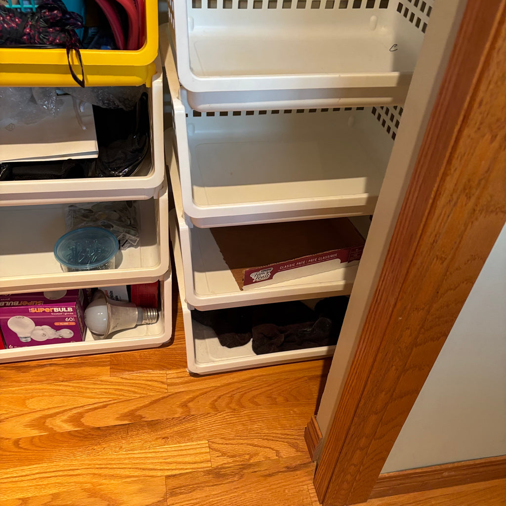 R175 Closet Contents Grouping (stacking bins, linens and sooooo much more)
