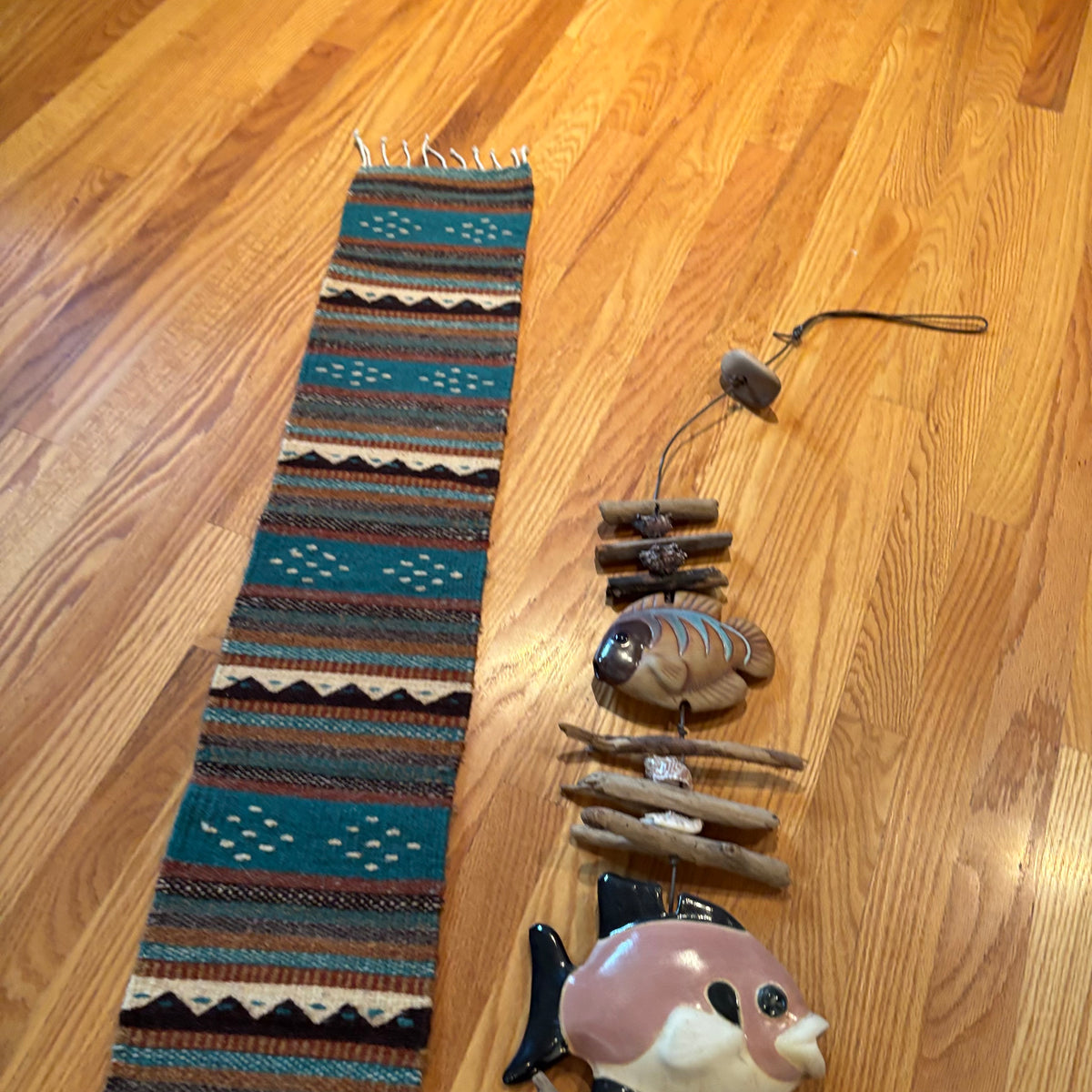 R185 Home Decor Grouping (woven hanging runner and decorative hanging fish)