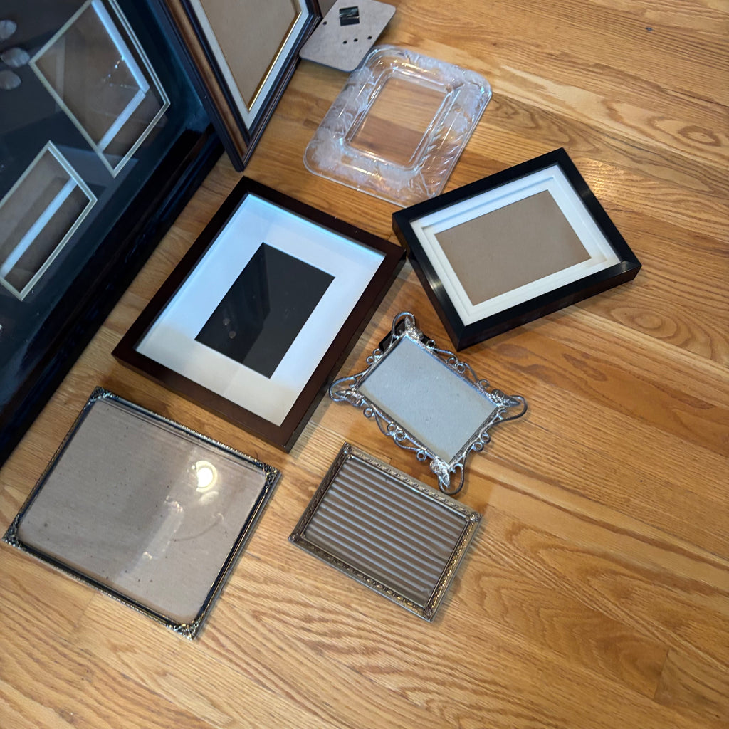 R188 Picture Frame Grouping