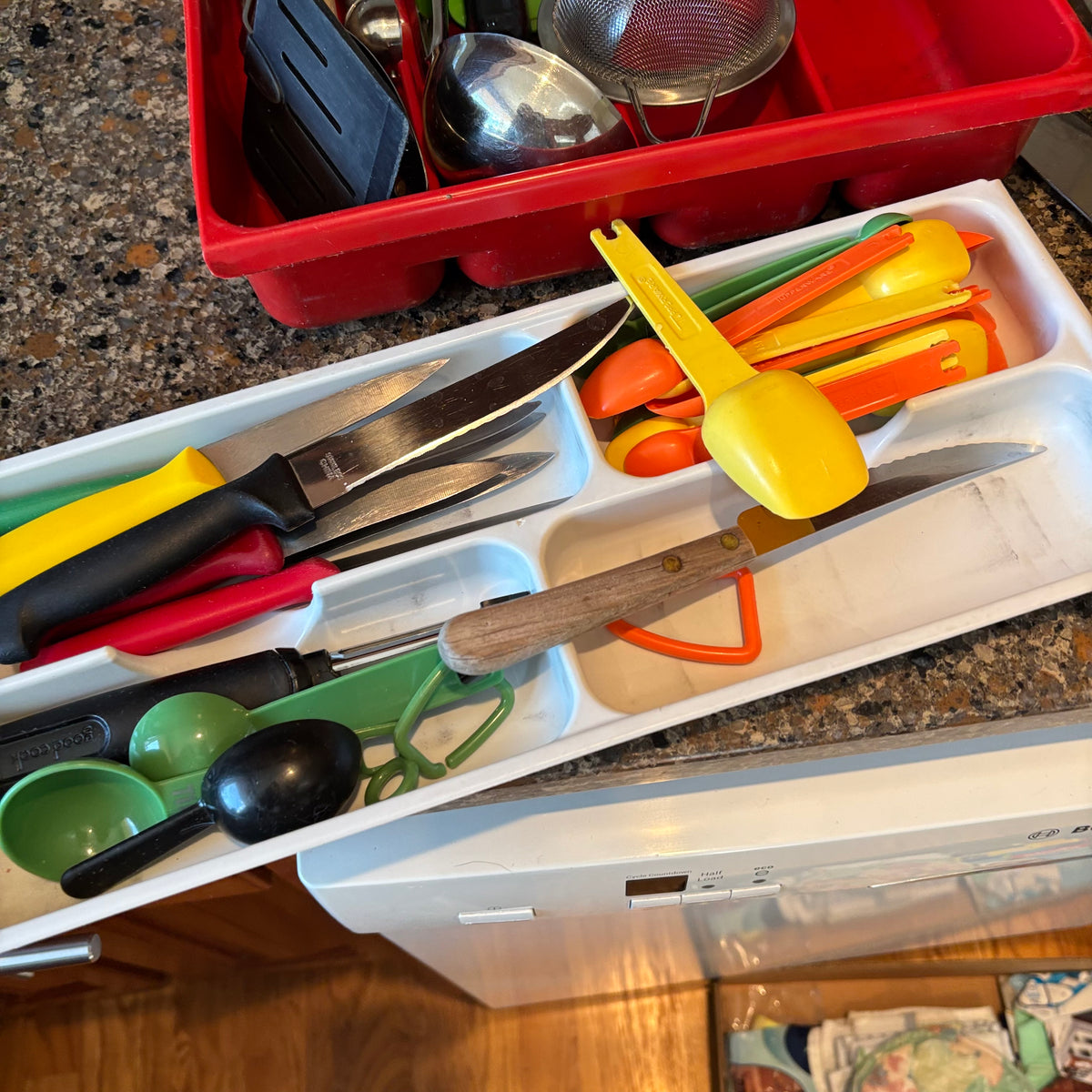 R190 Kitchen Grouping (knives and more)