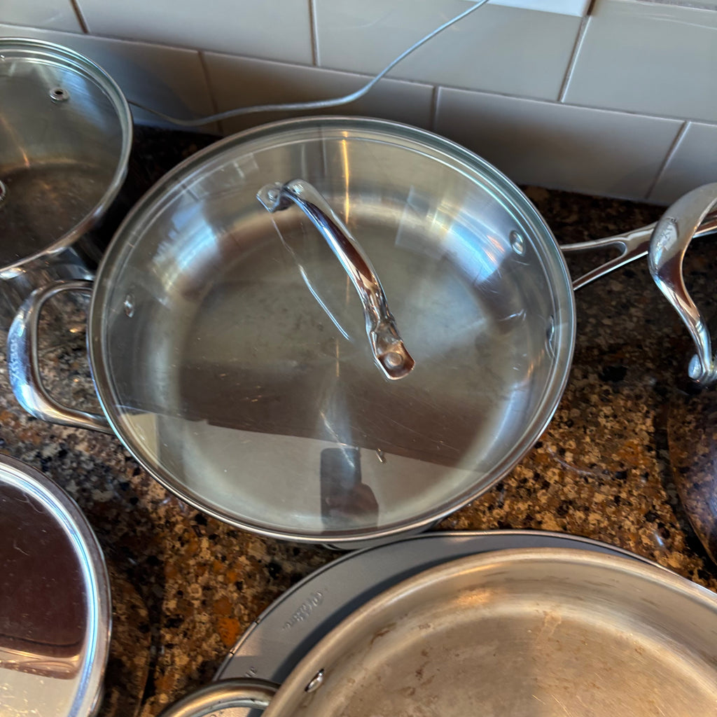R192 Stainless steel cookware grouping