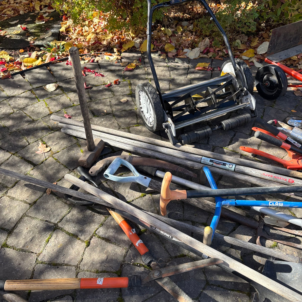R197 Yard Grouping (push mower and more)