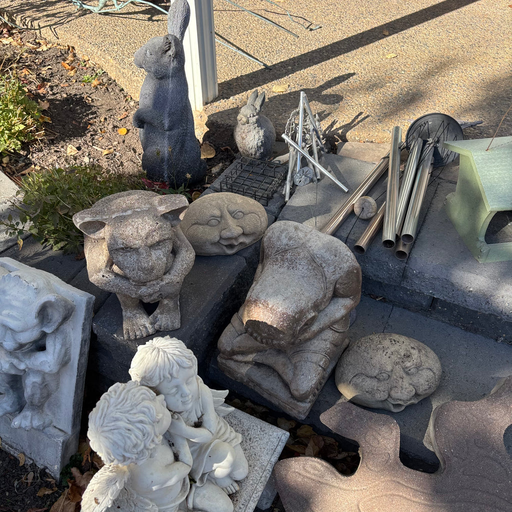R301 Garden Statue Grouping