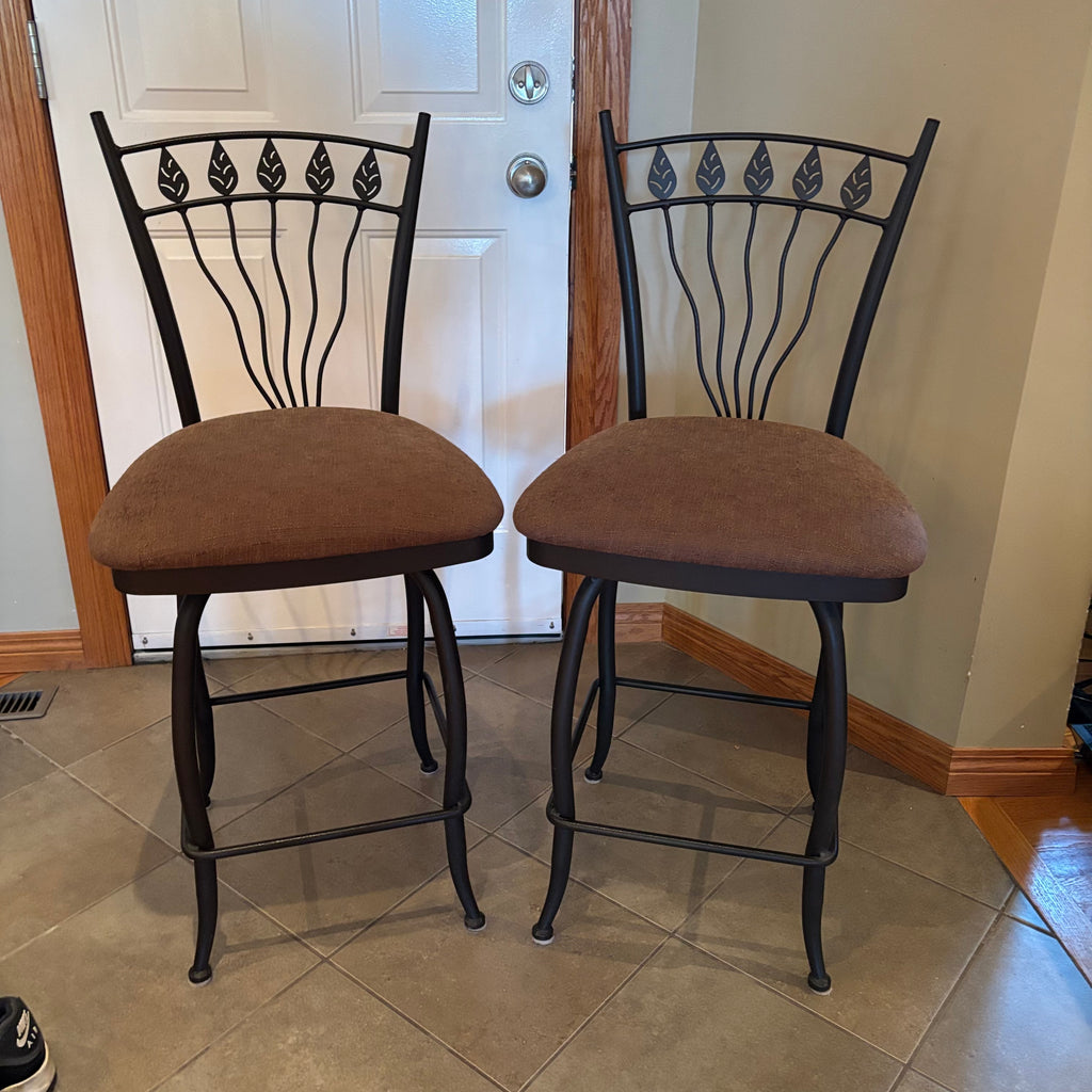 R308 Set of 2 metal countertop height chairs with upholstered seats