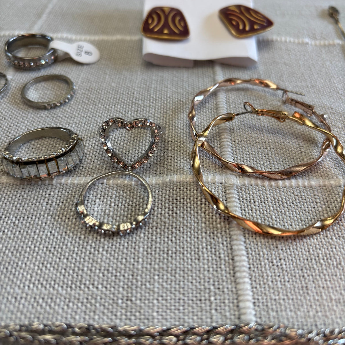 R312 Fashion Jewellery Grouping