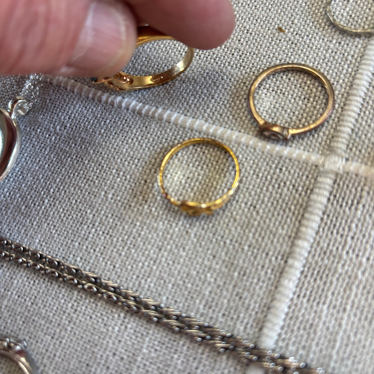 R312 Fashion Jewellery Grouping