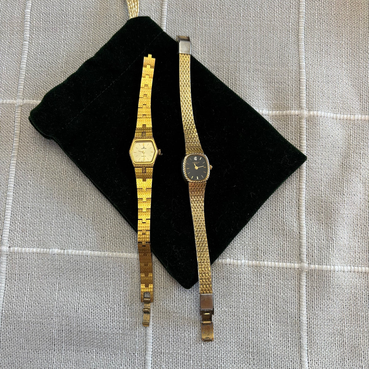 R314 Set of 2 vintage ladies wristwatches
