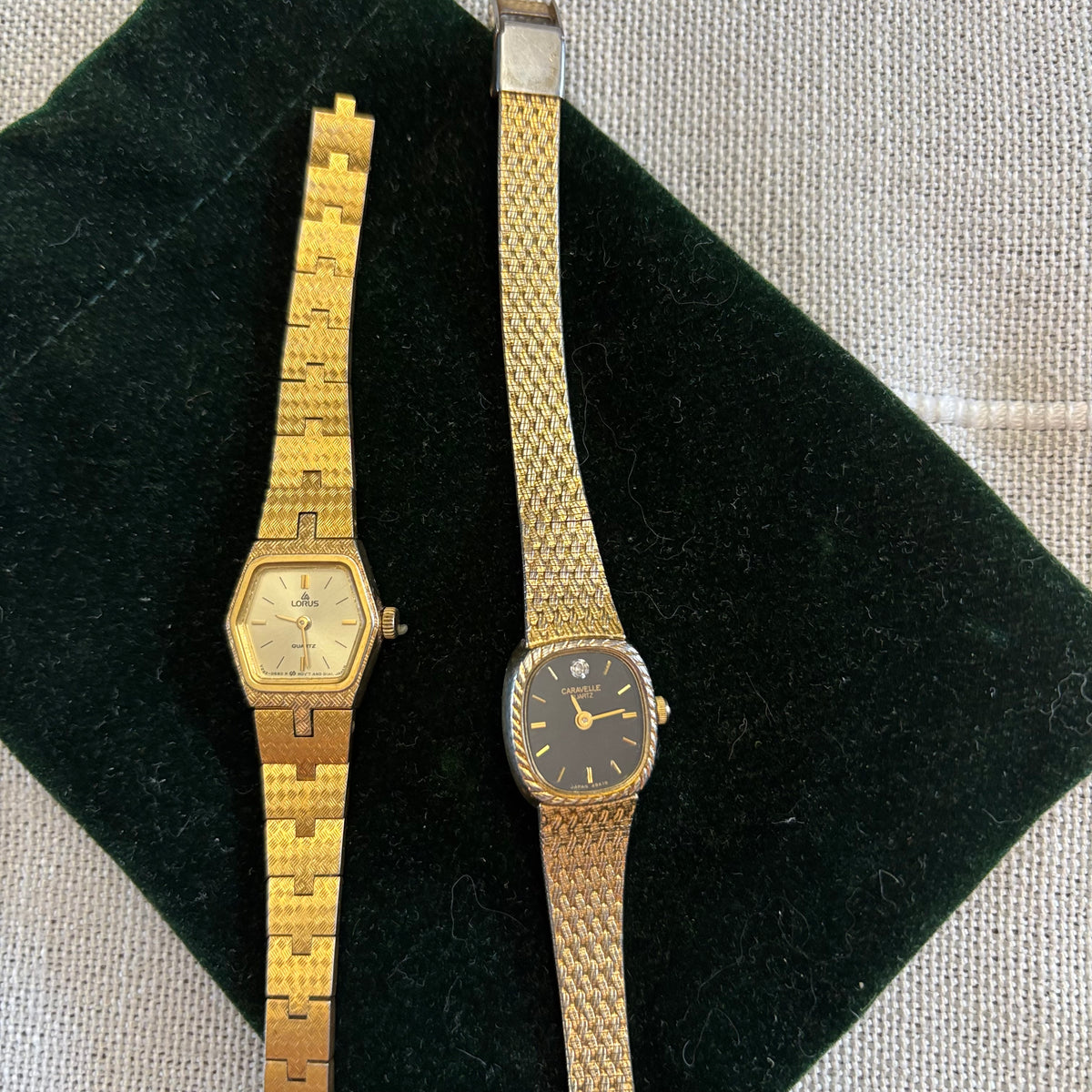 R314 Set of 2 vintage ladies wristwatches