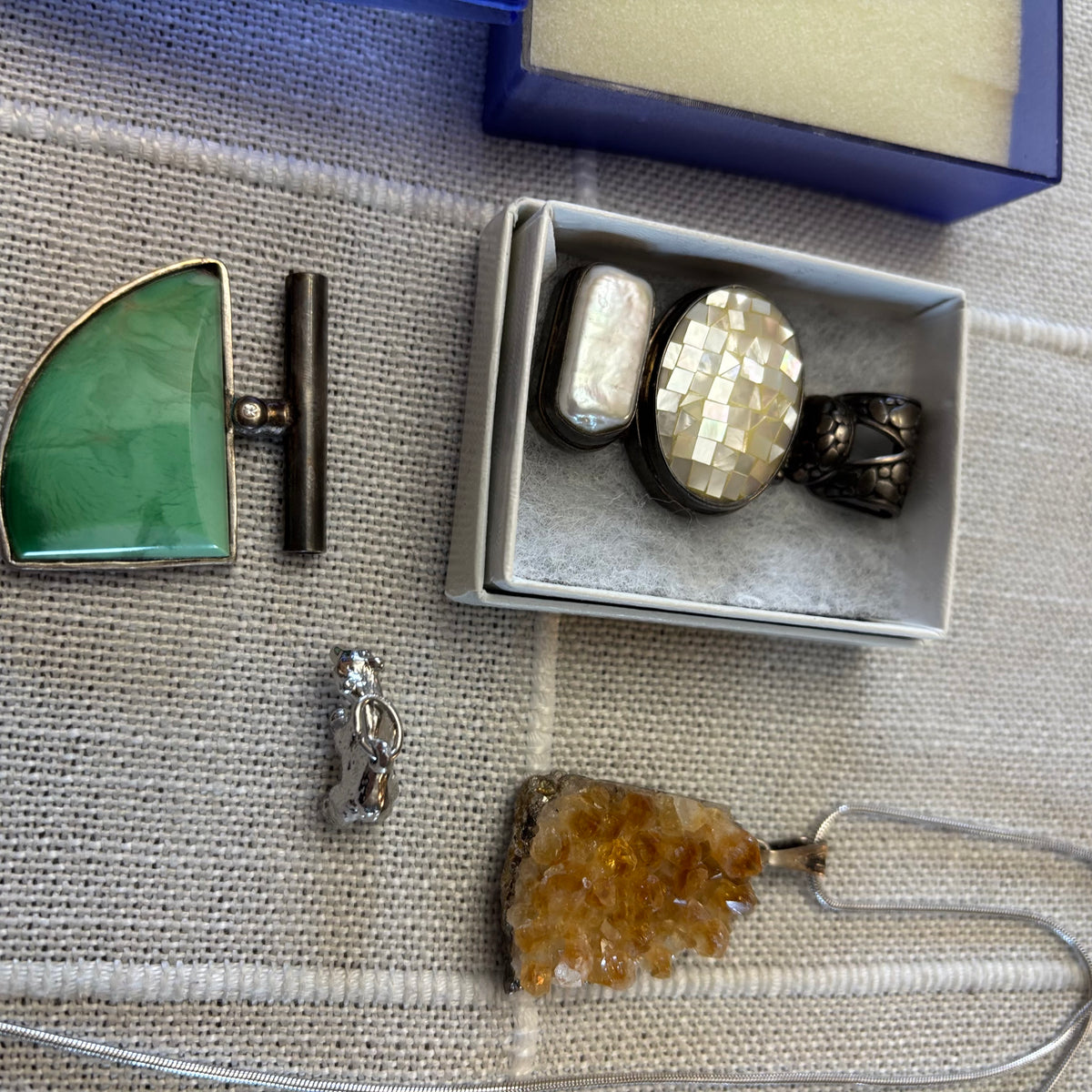 R315 Silver Jewelry Grouping (necklaces with pendants)