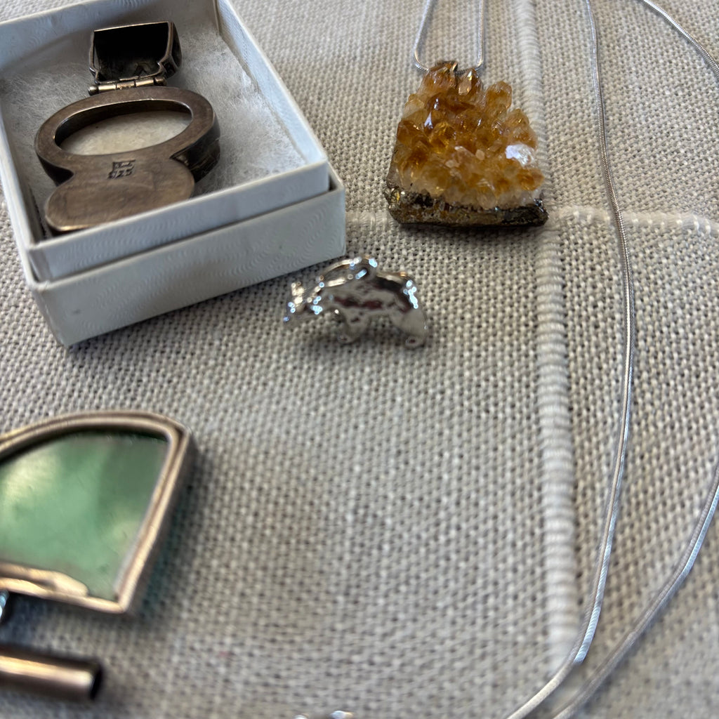 R315 Silver Jewelry Grouping (necklaces with pendants)