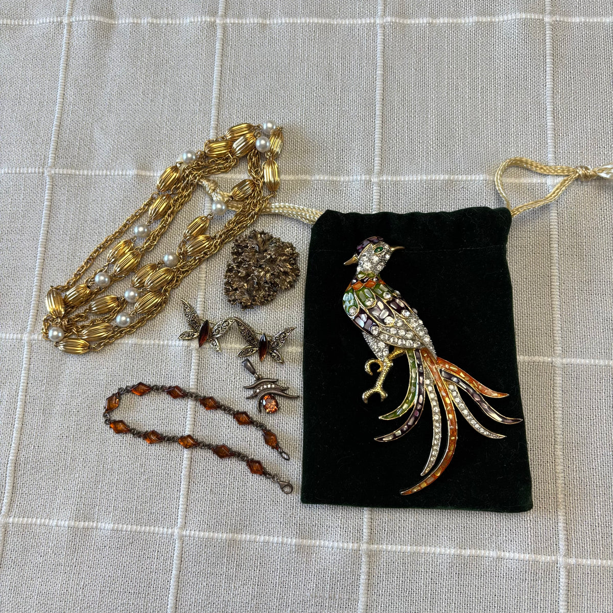 R317 Vintage Fashion Jewelry Grouping (Peacock pin and more)