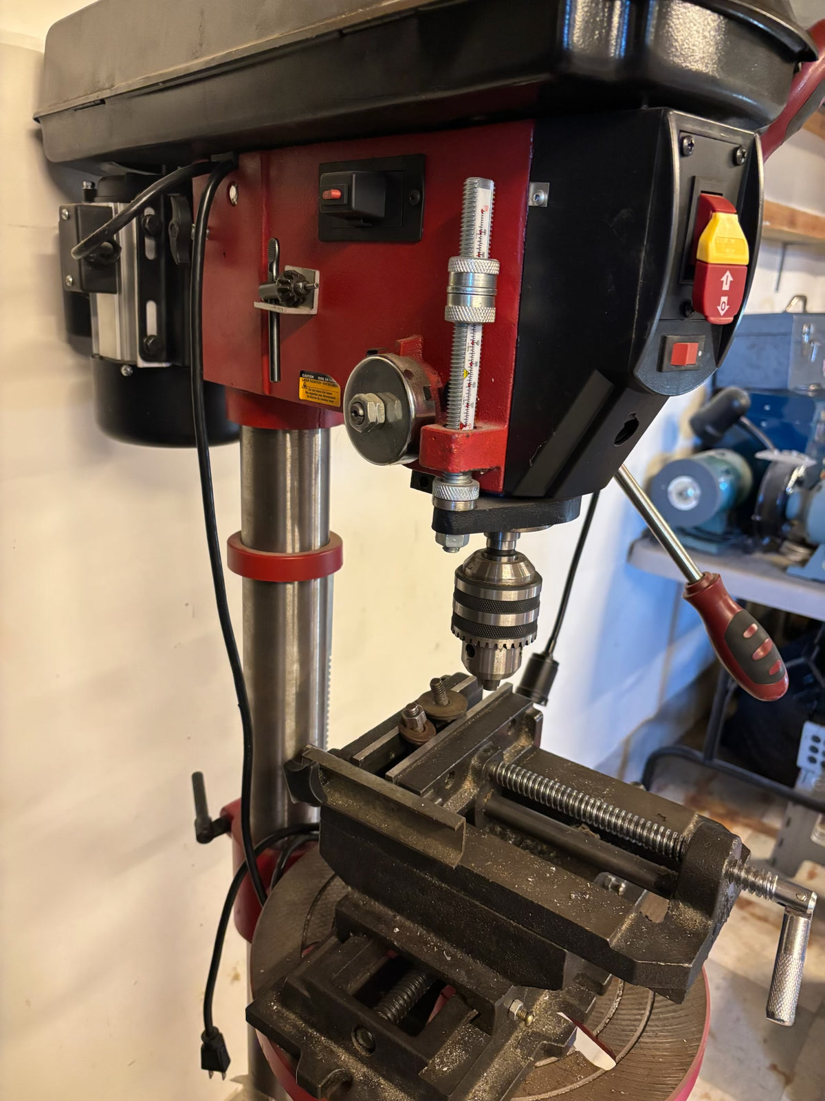 D221 General International drill press and accessories