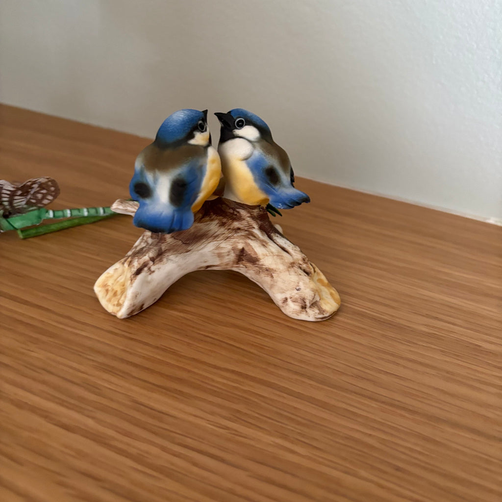 D106 Wooden dragon fly and Capodimonte birds