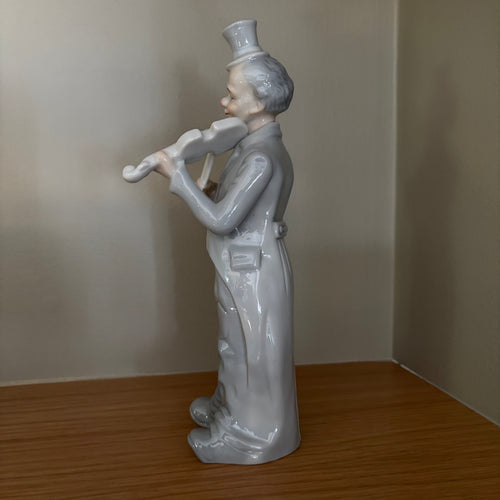D110 Vintage KPM clown figurine