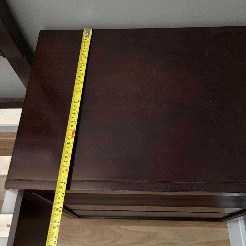 D112 Dark wood 3 drawers under night stand