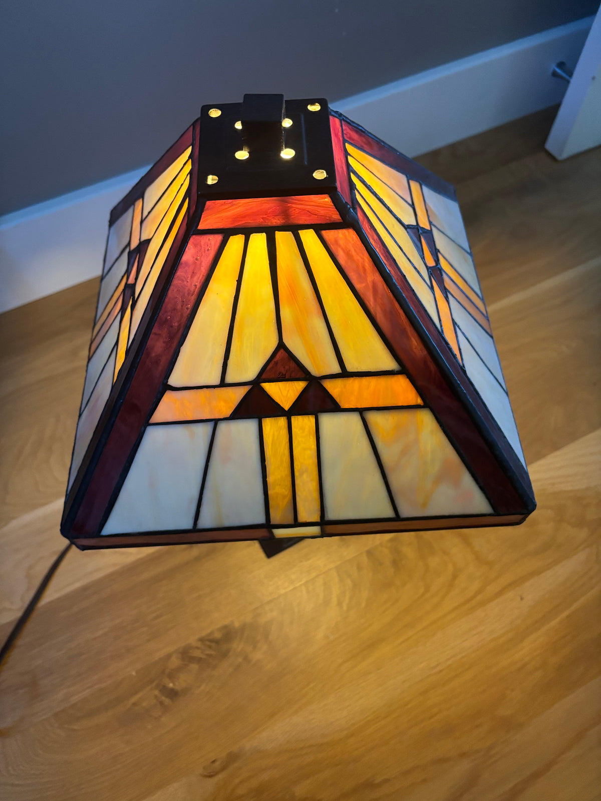 D114 19” Tall metal base lamp with stained glass lampshade