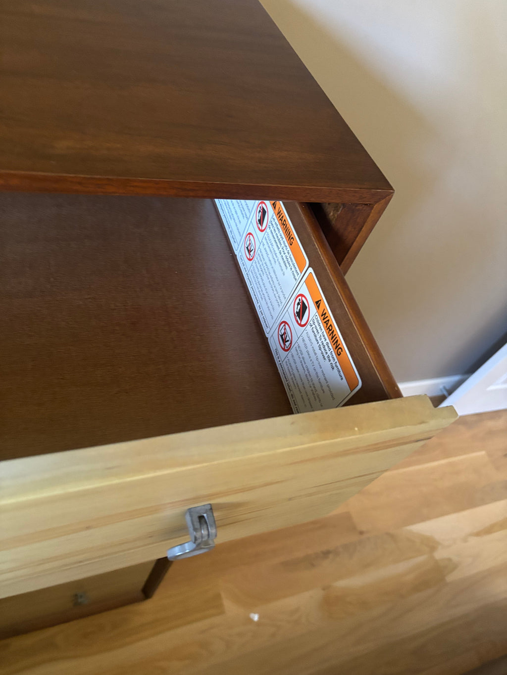D115 Modern Synergy Motif Maple Drawer chest (model 700-215) made by American Drew dresser