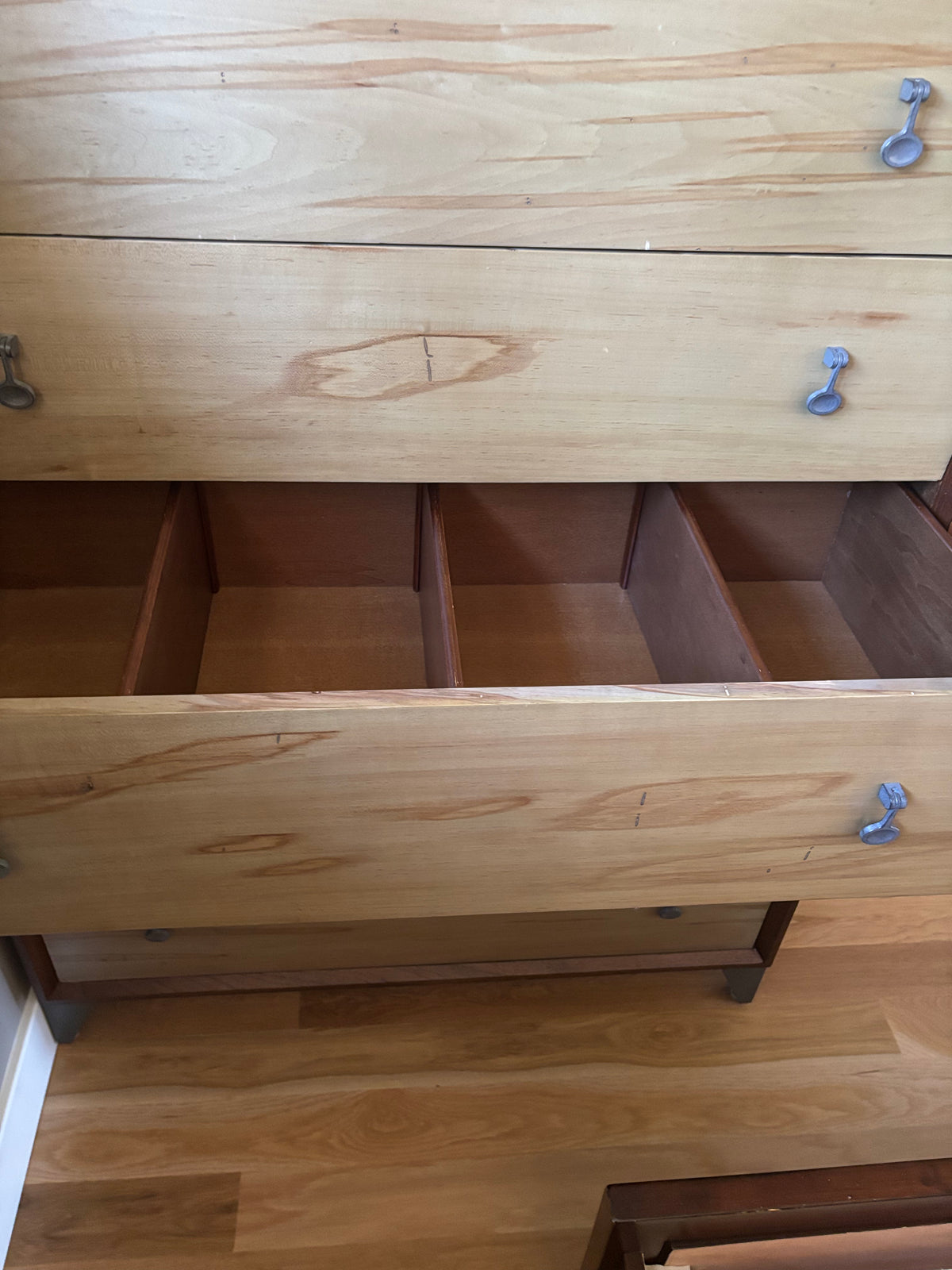 D115 Modern Synergy Motif Maple Drawer chest (model 700-215) made by American Drew dresser