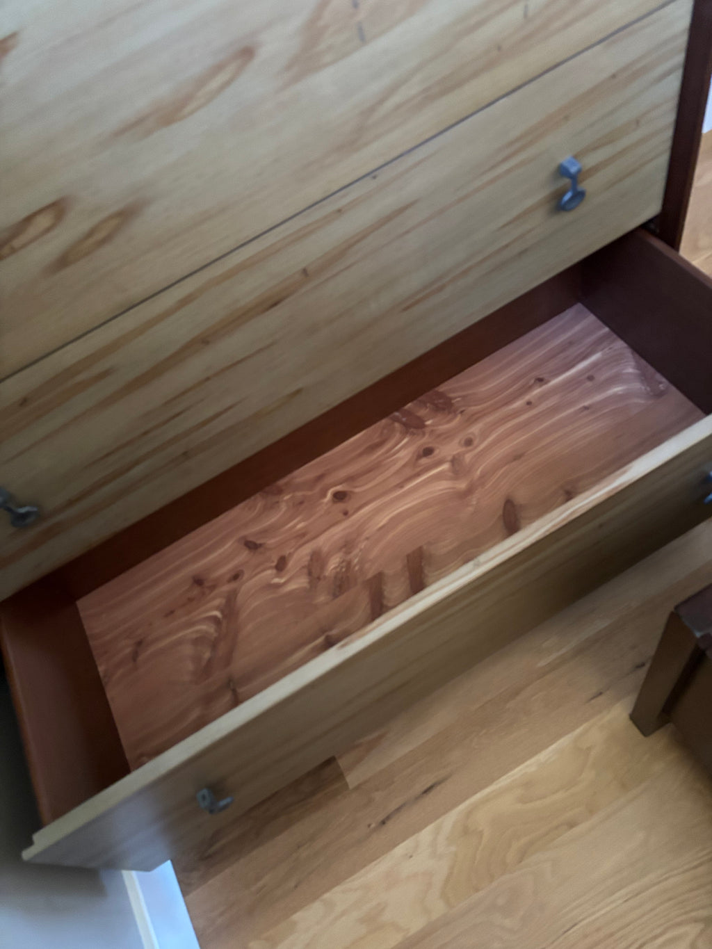D115 Modern Synergy Motif Maple Drawer chest (model 700-215) made by American Drew dresser