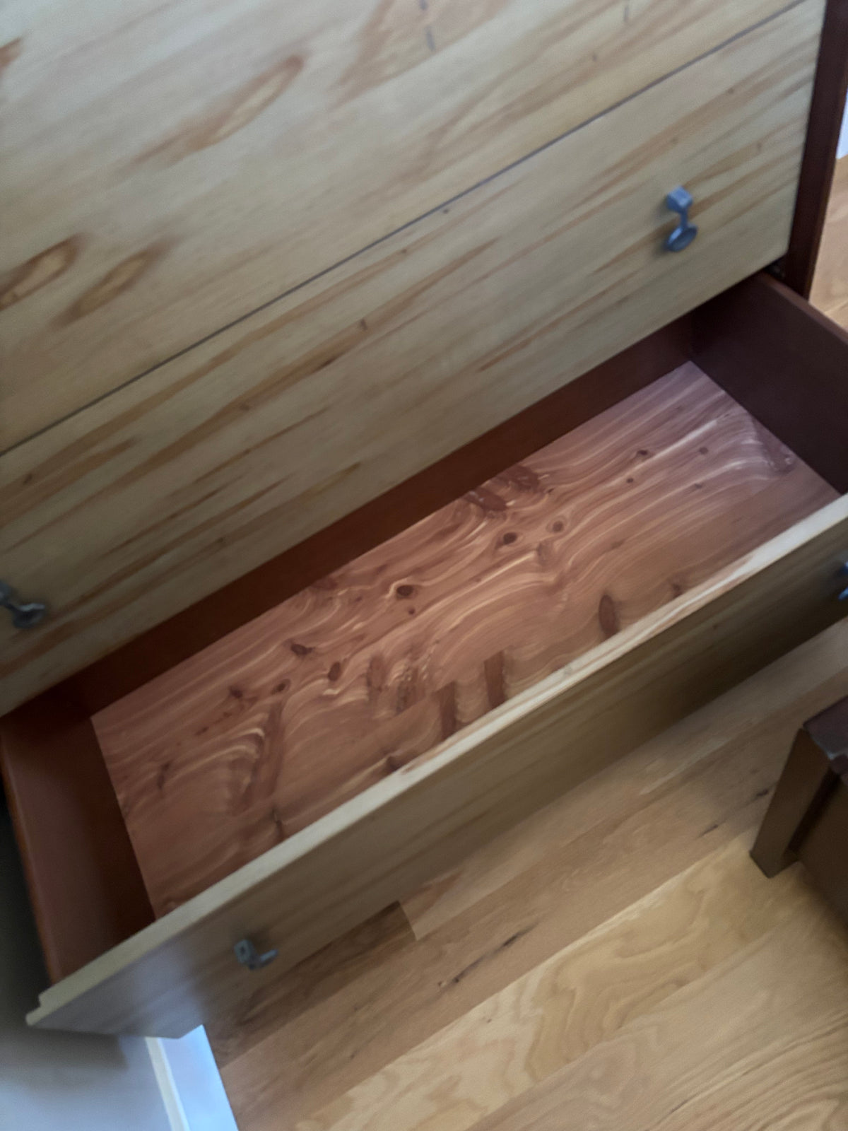 D115 Modern Synergy Motif Maple Drawer chest (model 700-215) made by American Drew dresser