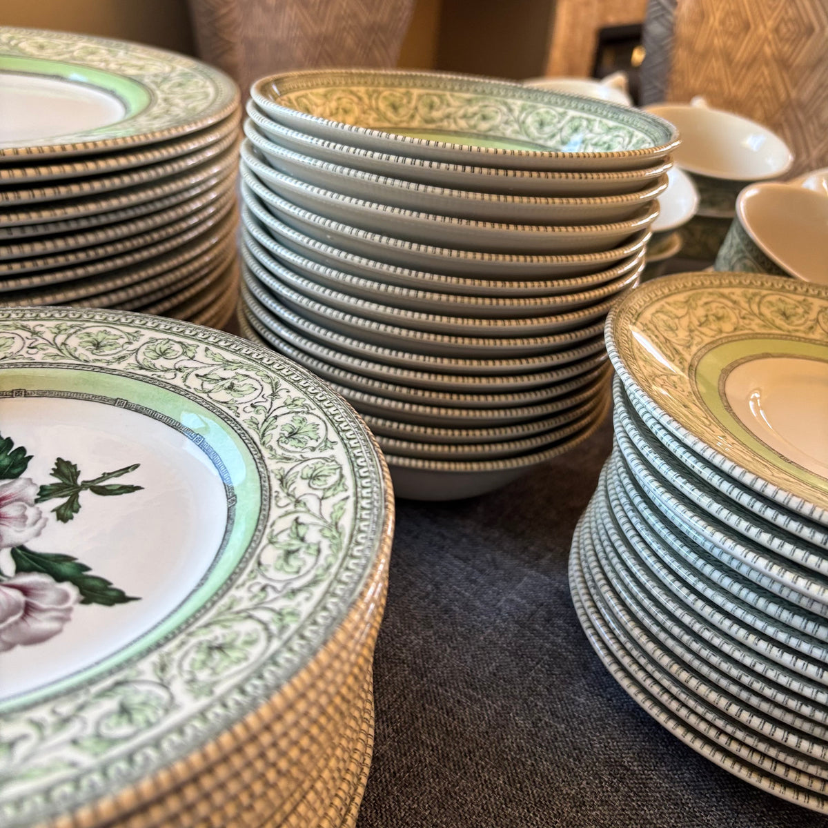 D118 China Grouping (The Royal Horticultural Society Applebee Collection)