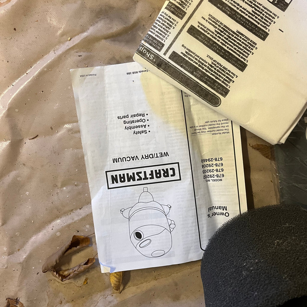 D332 Craftsman 60L shop vac with accessories