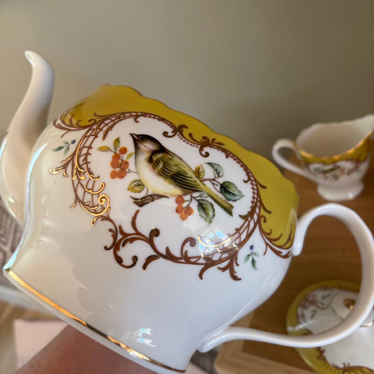 D119 Grace’s Teaware Teapot Grouping